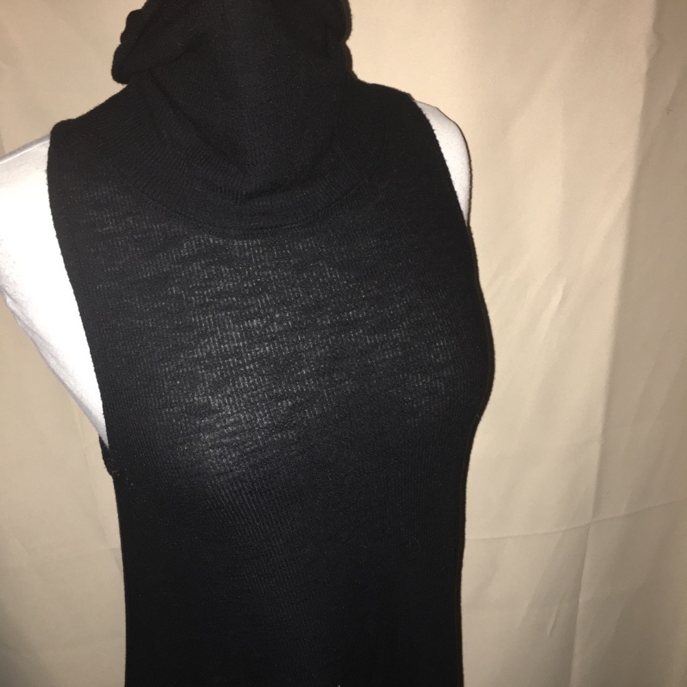 Sun & Shadow Cowl‎ Neck Short Sleeve Tunic - Picture 6 of 8